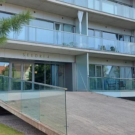 Seedri Breakwater With Private Parking アパート パルヌ